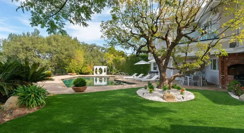 Stone Oak Estate - Image 1