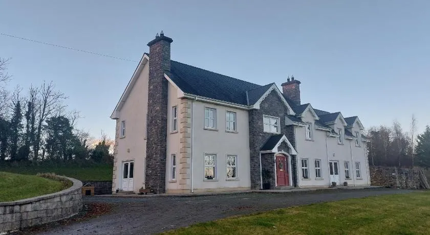 Molly's Self Catering Accommodation - Image 1