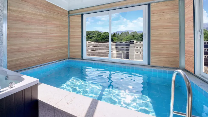 Sokcho Lasso Pool Villa Pension - Image 1