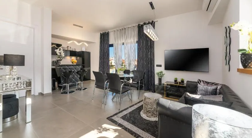 Casa Nera - Image 1