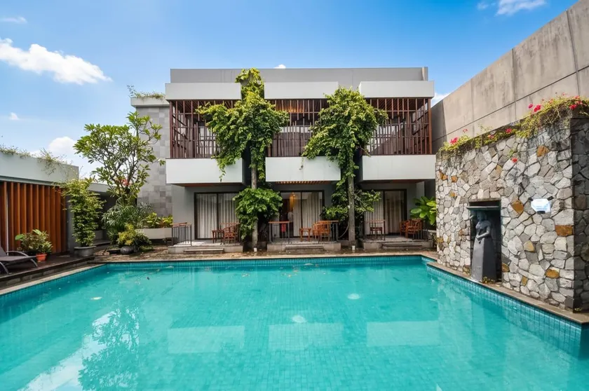 Grand Laguna Hotel & Villa - Image 1