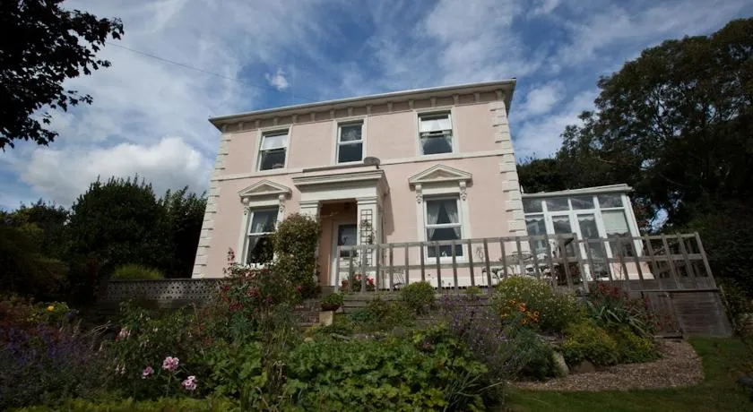 Sunny Bank Guest House - Image 1
