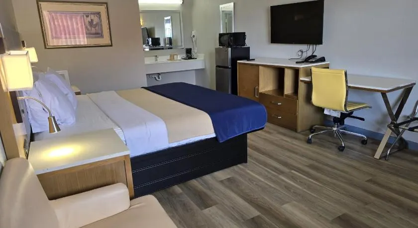 Americas Express Inn South Hill - Image 1