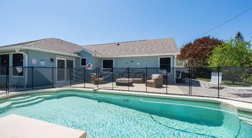 Spacious 5BR Pool Oasis Near Disney Resort - Image 1