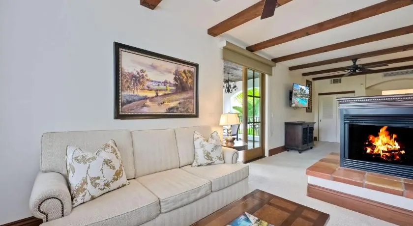 Heated Pool & Hot Tub Access, Walk 2 Omni Resort, Free Parking, Wi-Fi, Washer & Dryer - Image 1