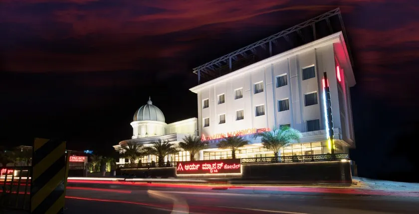 AARYA MANSION V One Hotel - Image 1