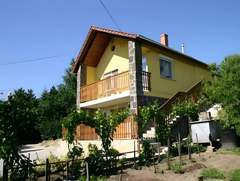 Panoráma Apartmanház - Image 1