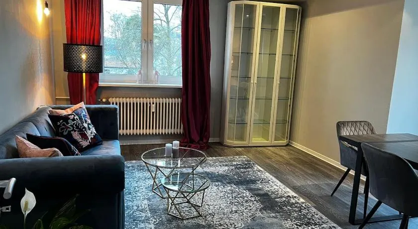 New modern City West Apartment - Image 1