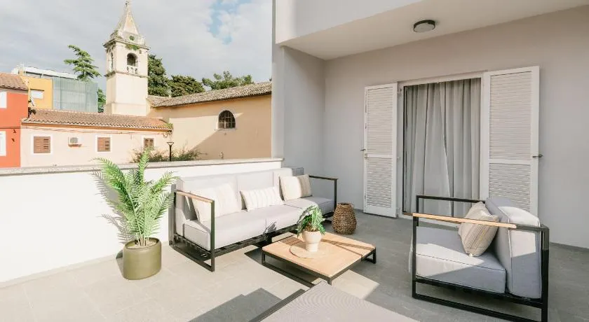 Al Porto Suites - NEW! - Image 1