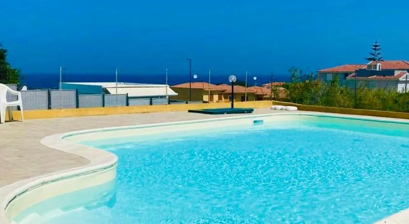 SHARED SWIMMING POOL, House relax Lu Bagnu - Image 1