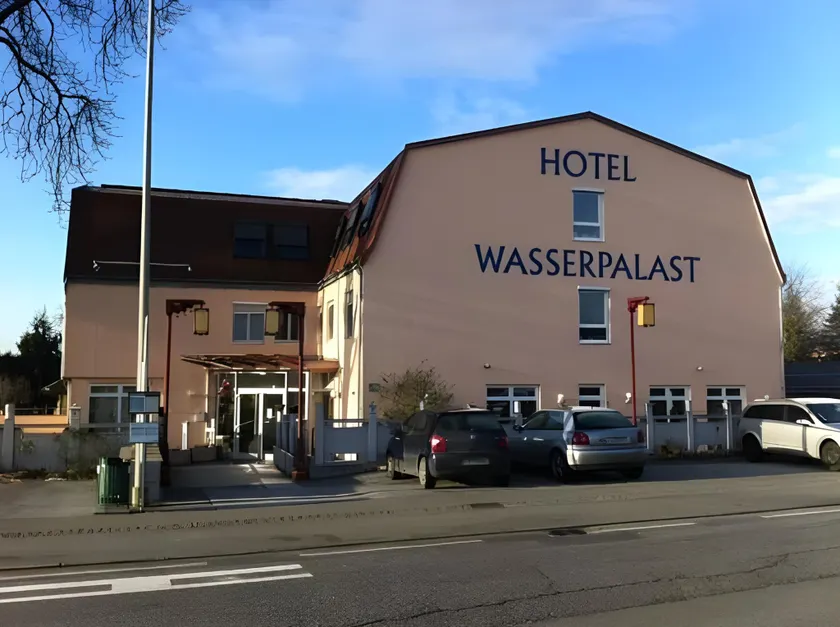 Hotel Wasserpalast - breakfast for free!!! - Image 1