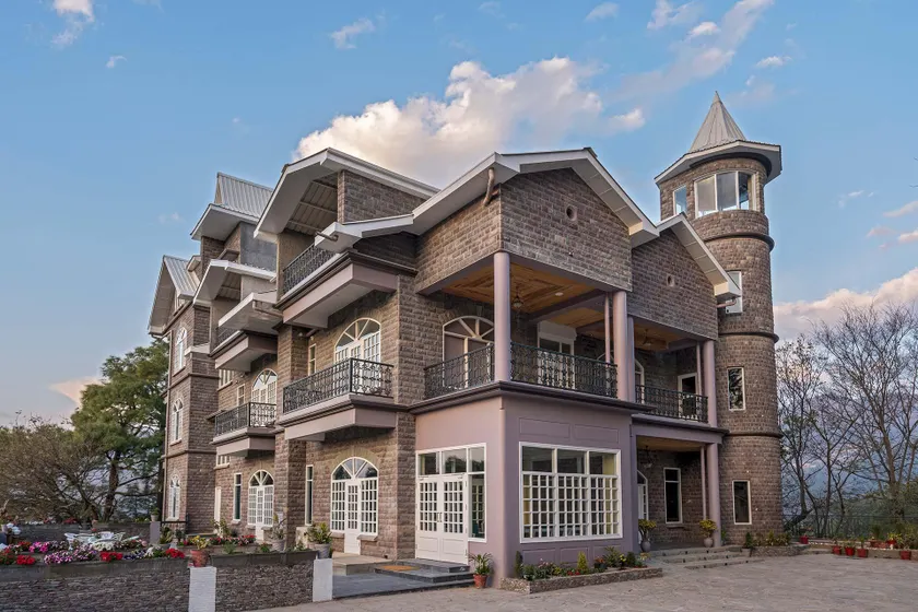 StayVista at Hues @ The Mansion - Image 1