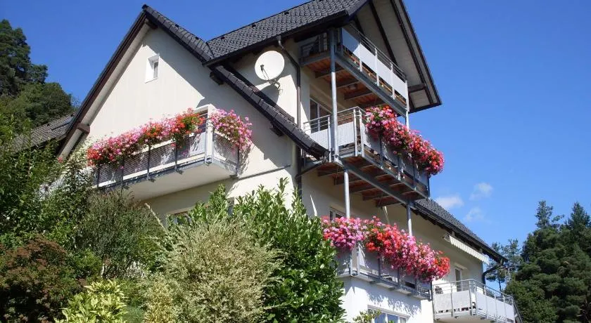 Am Keschtewaeldele **** - Image 1