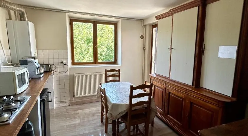 100metres du château au 116 Rue de la République vizille - Image 1