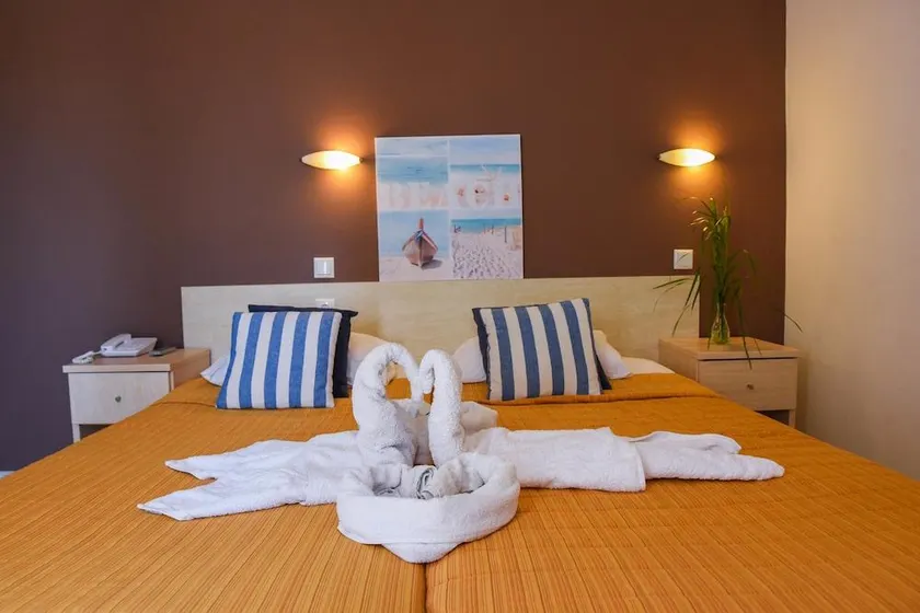 Amaryllis Hotel - Image 1
