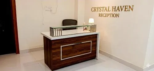 Hotel Crystal Haven - Image 1