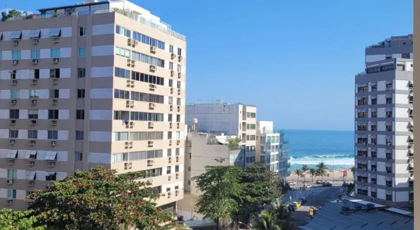 Cobertura duplex quadra praia quarto privativo - Image 1