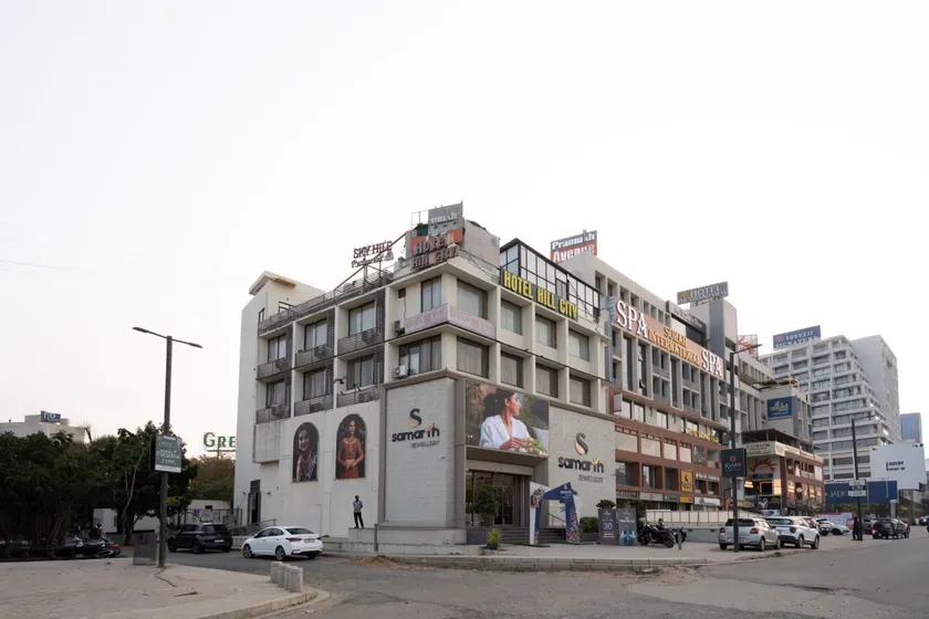 Hotel Hill City - Image 1