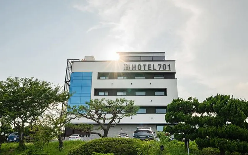 Pohang Guryongpo Hotel 701 - Image 1