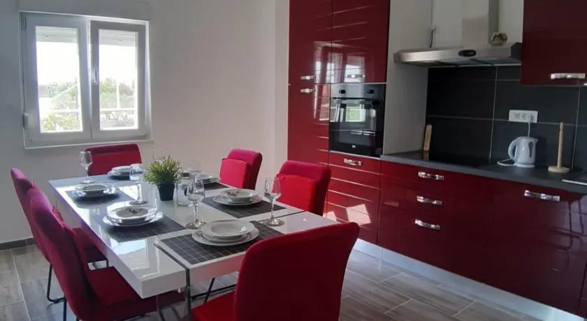 Holiday House Ivan - Image 1
