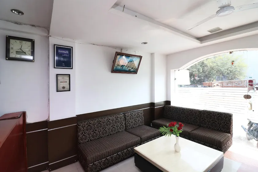 HOTEL GUD STAY - Image 1