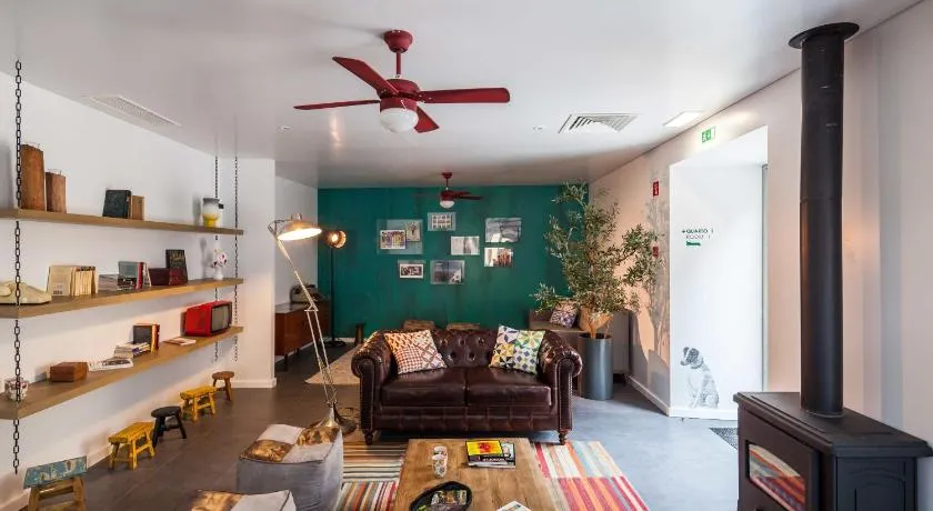 Moon Hill Hostel - Image 1