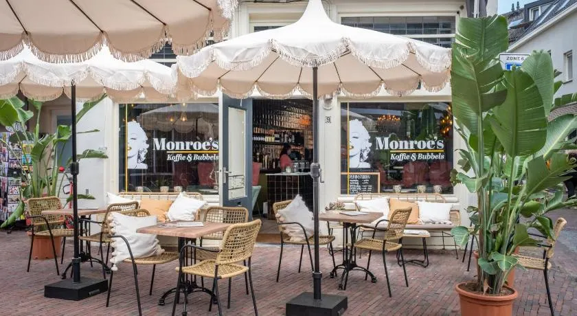 Monroe’s stay - Image 1