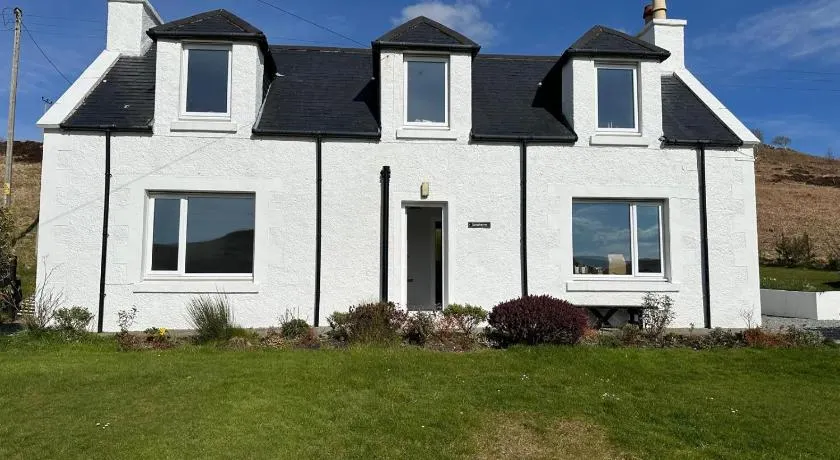 Stratheyre Cottage - Image 1