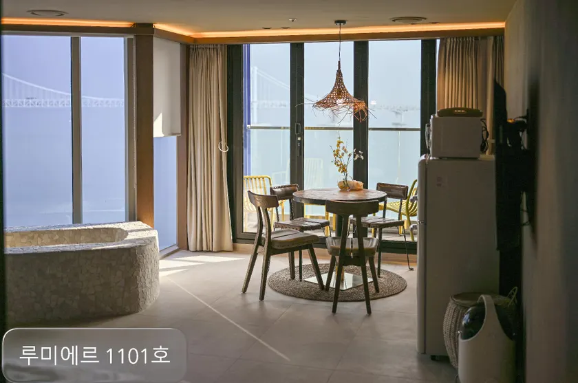 Lumiere Deluxe Ocean View Grand Room (Terrace / Jacuzzi), Gwangalli Beach - Image 1