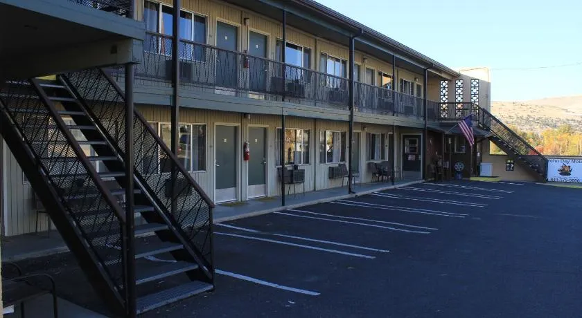 John Day Motel - Image 1