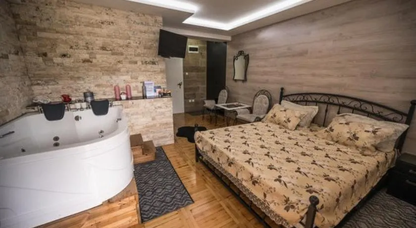 Onore dell amore apartman sa djakuzijem - Image 1