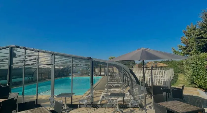 Camping le Rouge Gorge **** 10' Puy du Fou - Image 1