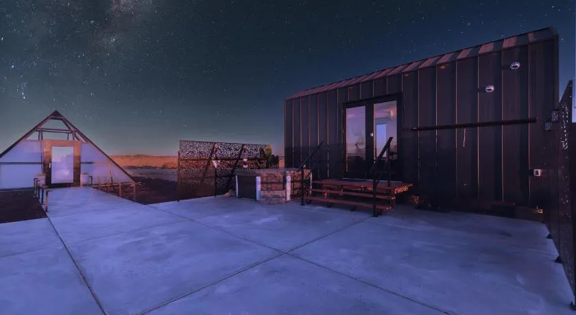 ART HAUS Grand Canyon South Rim - Hot Tub, Hammock, Movie Projector, Telescope - Image 1