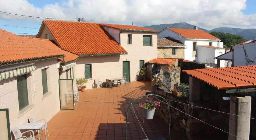 APARTAMENTOS OUTEIRO - Image 1