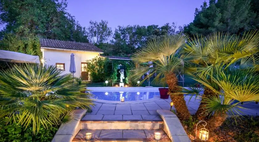 Domaine à l'Aise - Piscine chauffée - Image 1