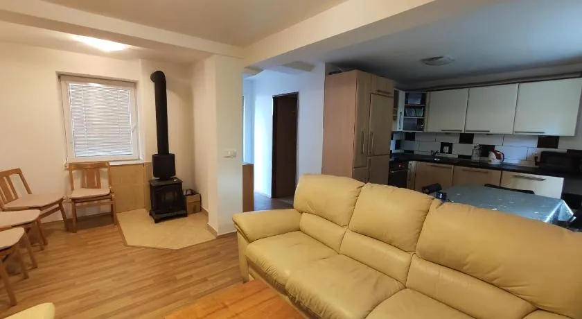 Apartmán 1 Hulín, Chrášťany - Image 1