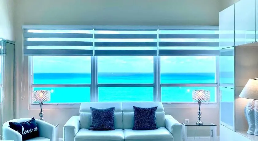 Large luxurious direct ocean front Penthouse or Deluxe 1 BR ocean front condo-Beach access- Free parking- Remodeled - Image 1