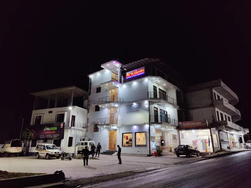 Alaknanda Motel and Restaurant - Image 1