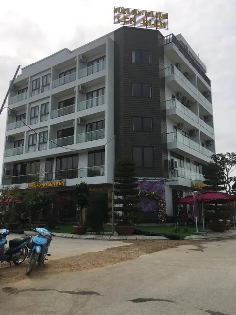 Golden Dream Hotel - Image 1
