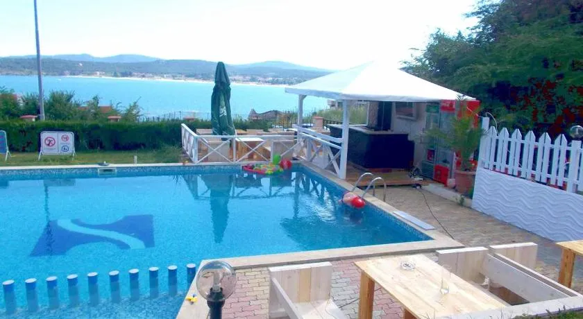Safo Apartments and Rooms - Image 1