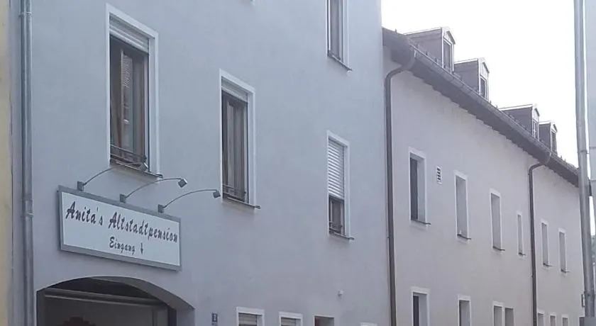 Spettacolare camera privata adatta alle famiglie con terrazza | Adatta per il telelavoro - Image 1