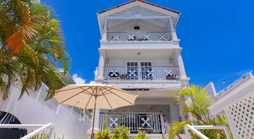 Bianca Bay 3 Bedroom West Coast Beach Front Villa - Image 1