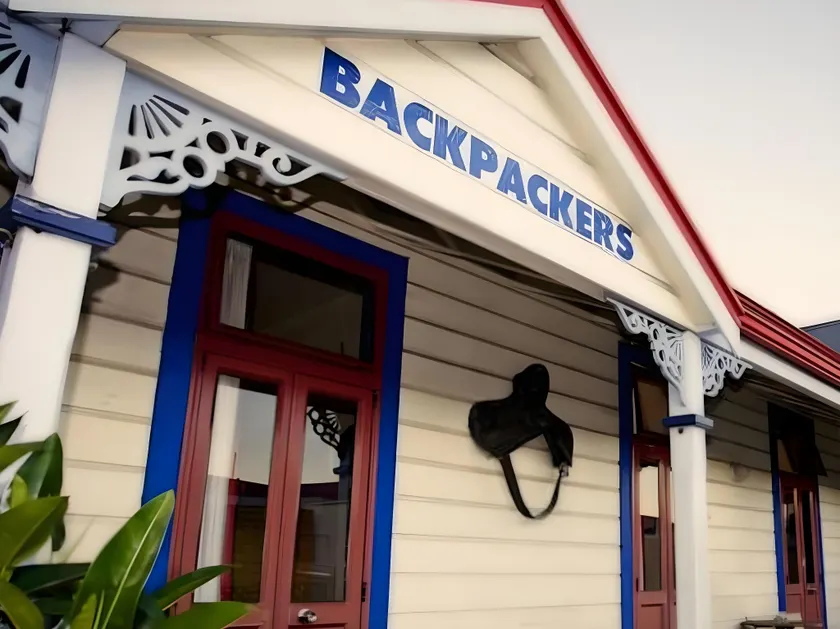 Stables Lodge Backpackers - Image 1