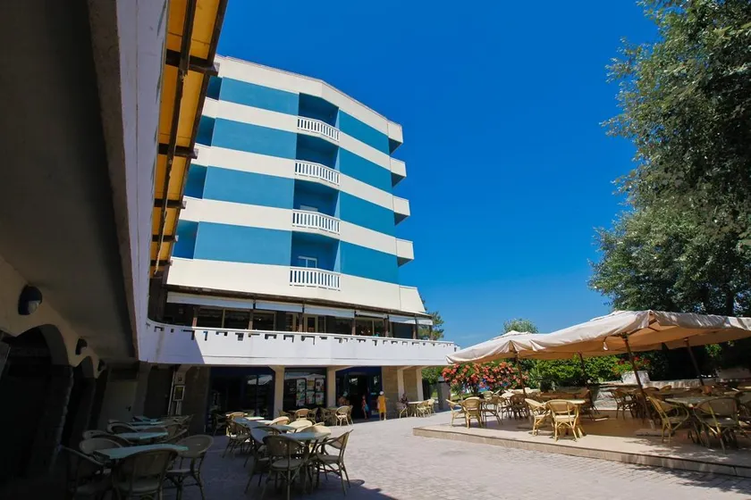 Grand Hotel Azzurra Club Lido Adriano - Image 1