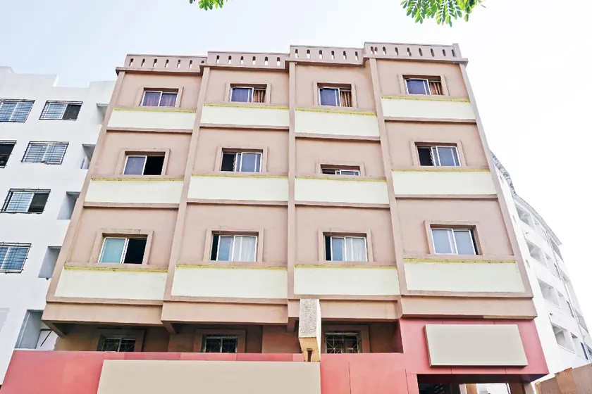 Hotel O Laxmi Lodge New - Image 1