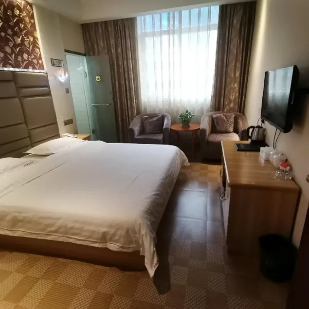Shunlin Business Hotel - Image 1