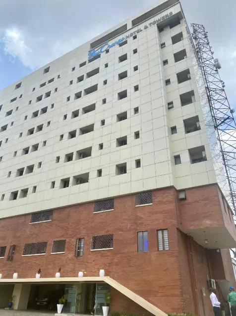 Blue Orange Hotel and Towers - Image 1