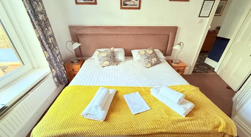 The Old Manse Guesthouse - Image 1