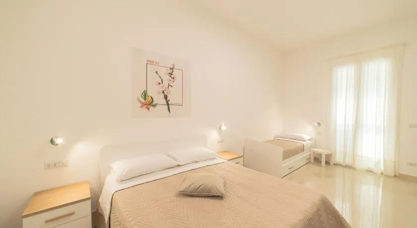 B&B MANDORLO BIANCO - Image 1