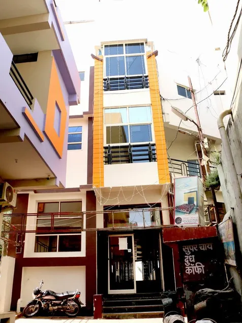 Hotel Shri Radhe Krishna - Image 1